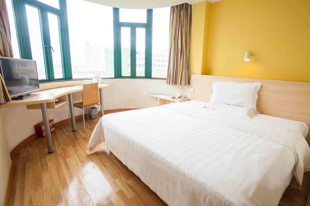 7Days Inn Wuhan Jiefang Park Branch Ngoại thất bức ảnh