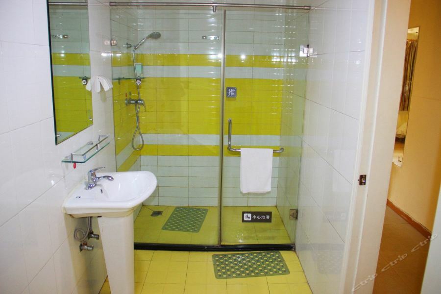 7Days Inn Wuhan Jiefang Park Branch Ngoại thất bức ảnh